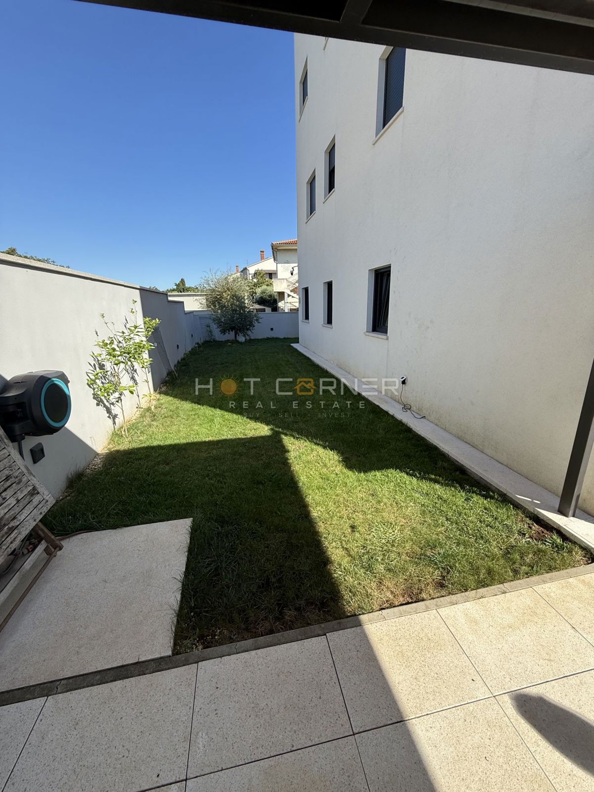 Pola, appartamento di lusso con piscina a 2 km dalla spiaggia