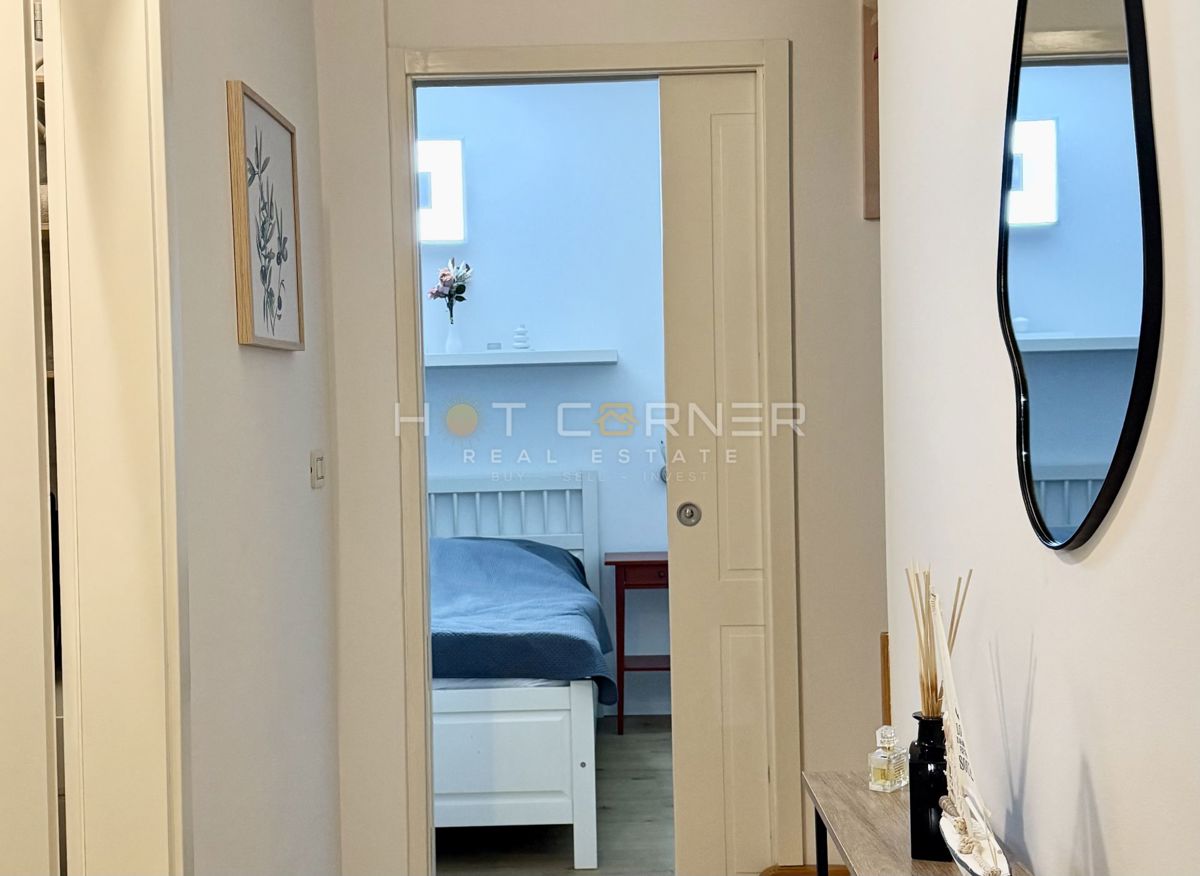 Casa con garage e vista mare