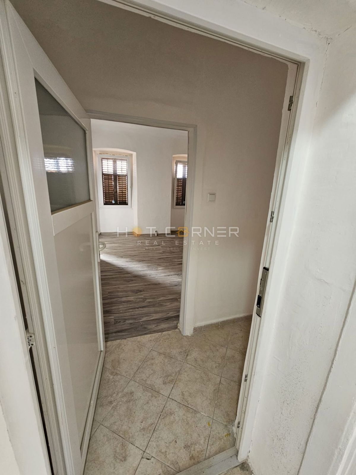 Fascino Austro-Ungarico in Vecchia Pola – 75 m², 3° Piano