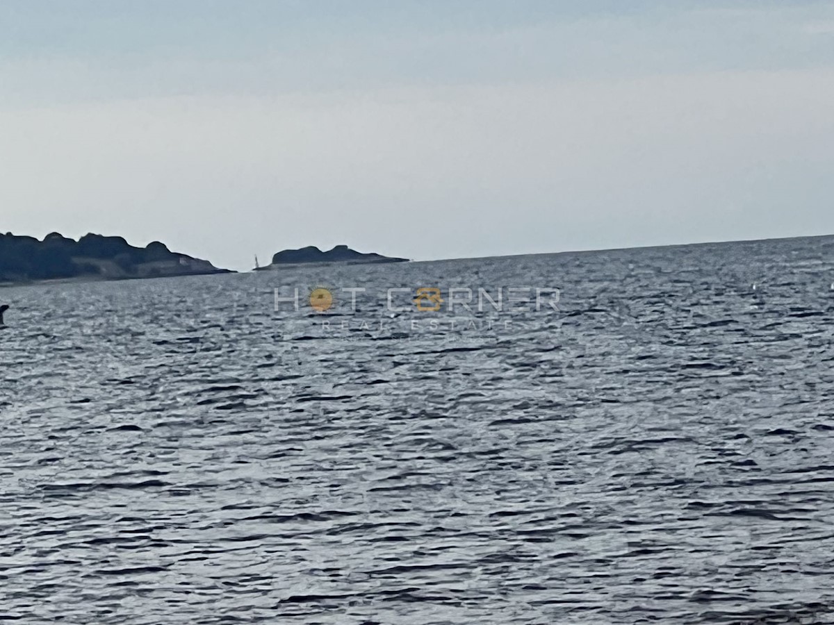 Fažana, a 50 m dalla spiaggia, appartamento di lusso con piscina, vista mare