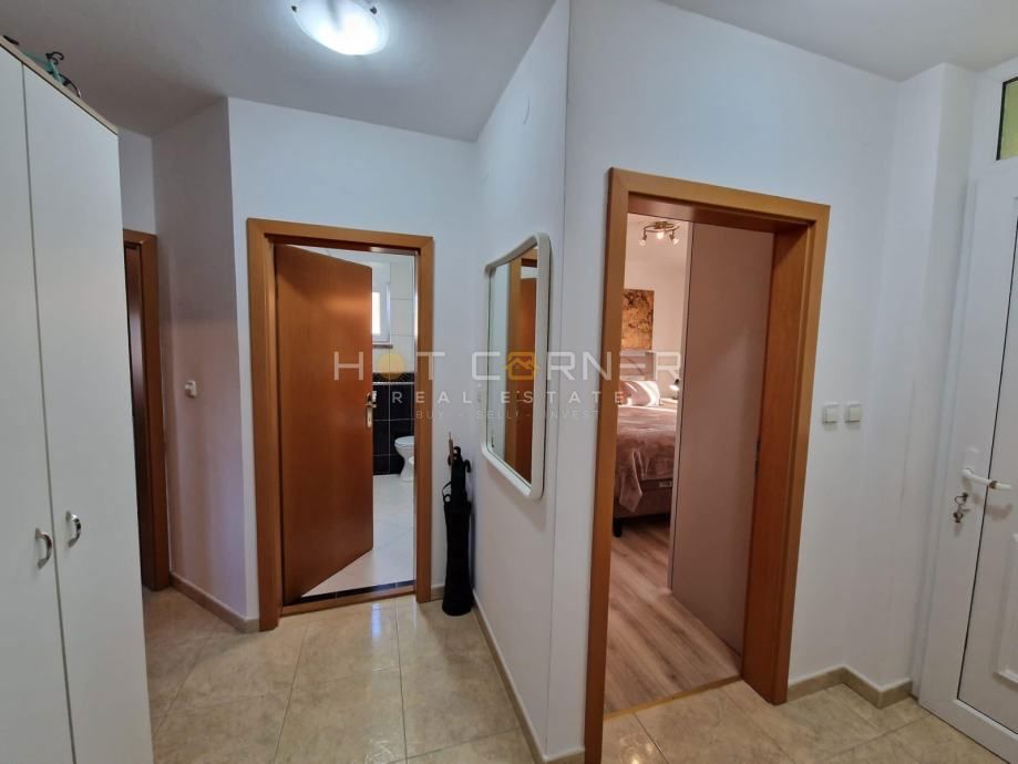 Pola, 2 case con piscina, 2 km dalla spiaggia, 3 km dal centro di Pola!