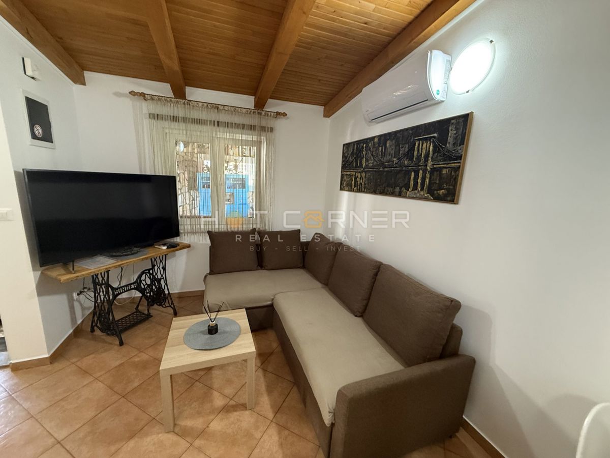 Pola, 2 case con piscina, 2 km dalla spiaggia, 3 km dal centro di Pola!