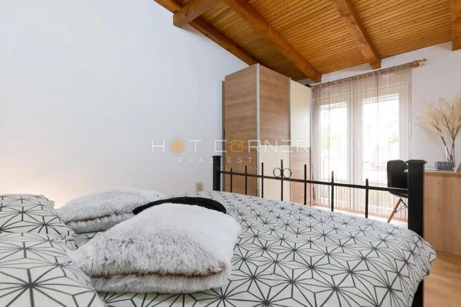 Pola, 2 case con piscina, 2 km dalla spiaggia, 3 km dal centro di Pola!