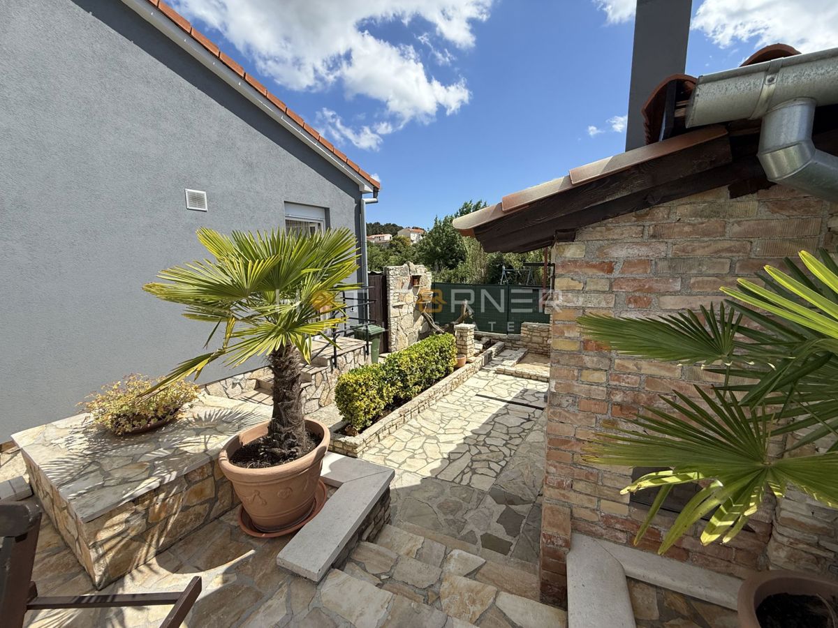 Pola, 2 case con piscina, 2 km dalla spiaggia, 3 km dal centro di Pola!