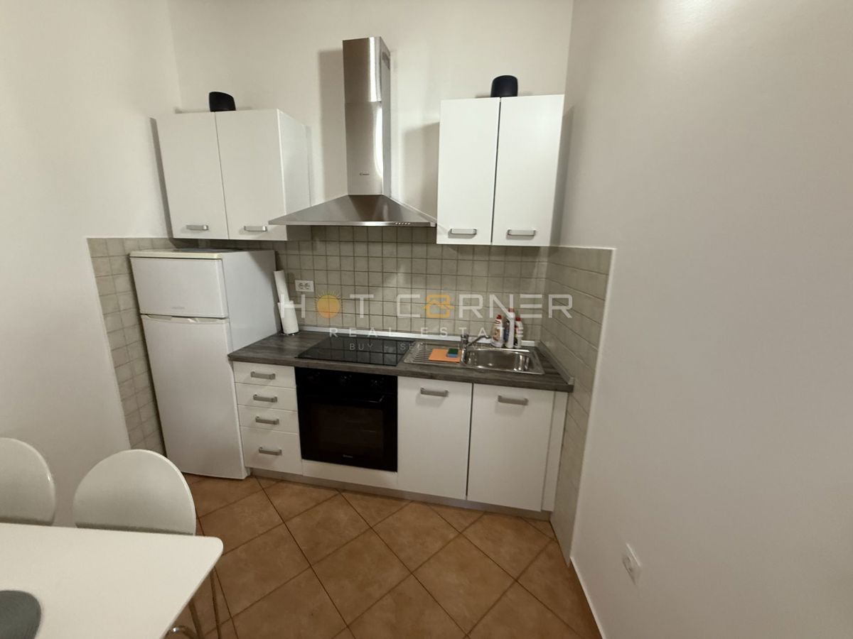 Pola, 2 case con piscina, 2 km dalla spiaggia, 3 km dal centro di Pola!