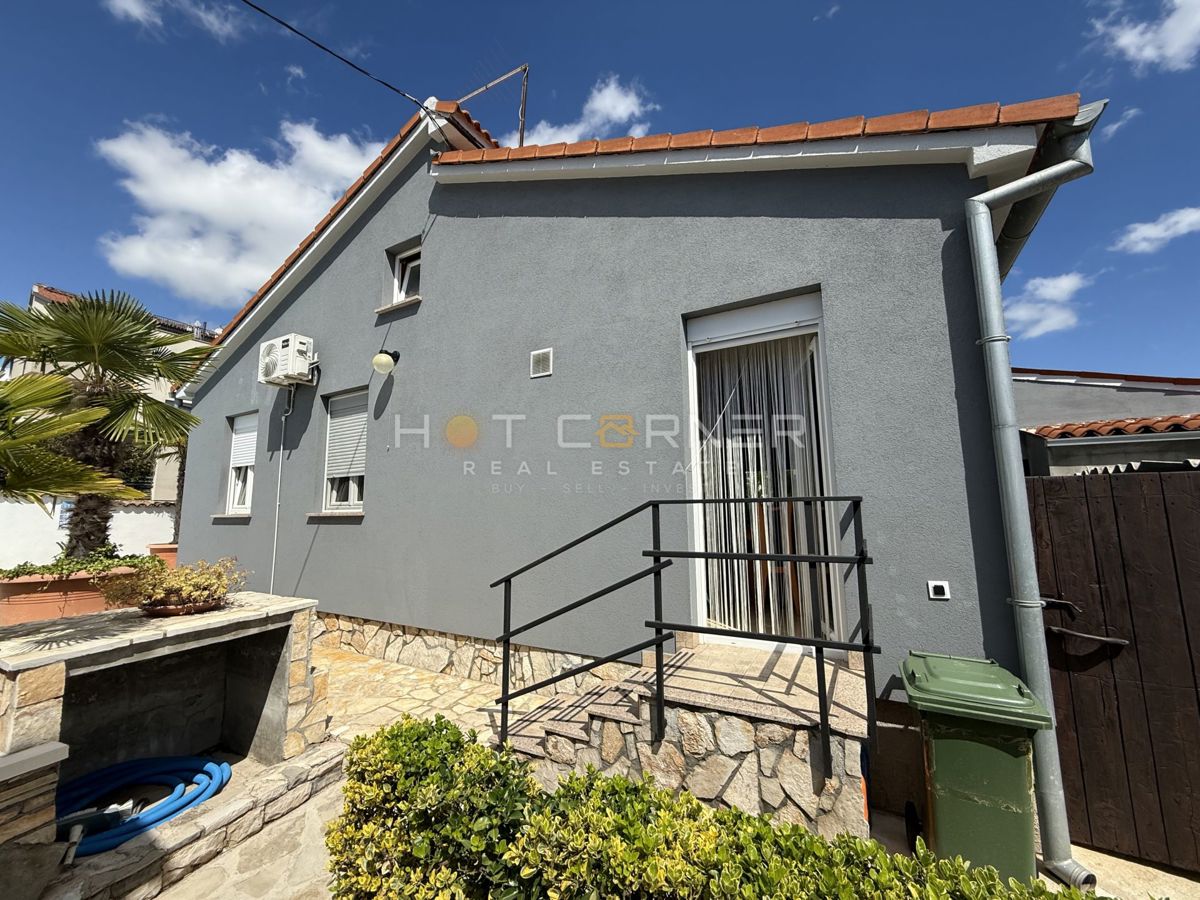 Pola, 2 case con piscina, 2 km dalla spiaggia, 3 km dal centro di Pola!