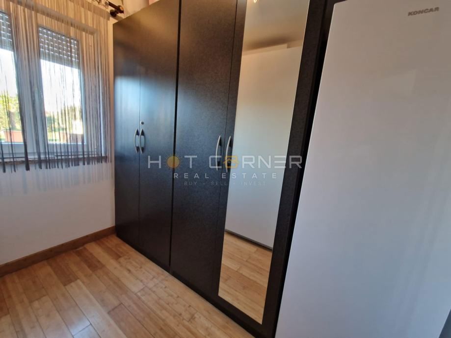 Pola, 2 case con piscina, 2 km dalla spiaggia, 3 km dal centro di Pola!