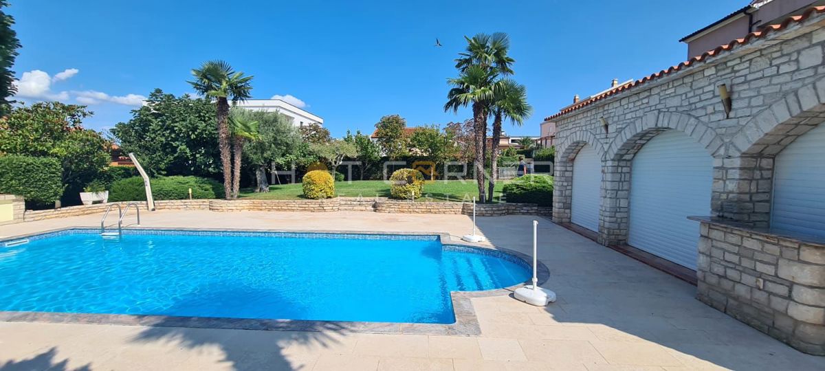 Terreno edificabile Pomer, Medulin, 900m2