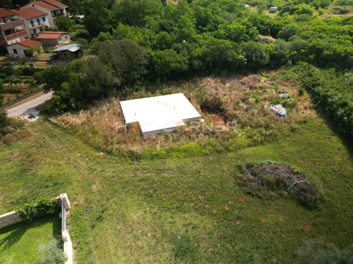 Occasione unica – Villa moderna con piscina e giardino a Valdebek, Pola