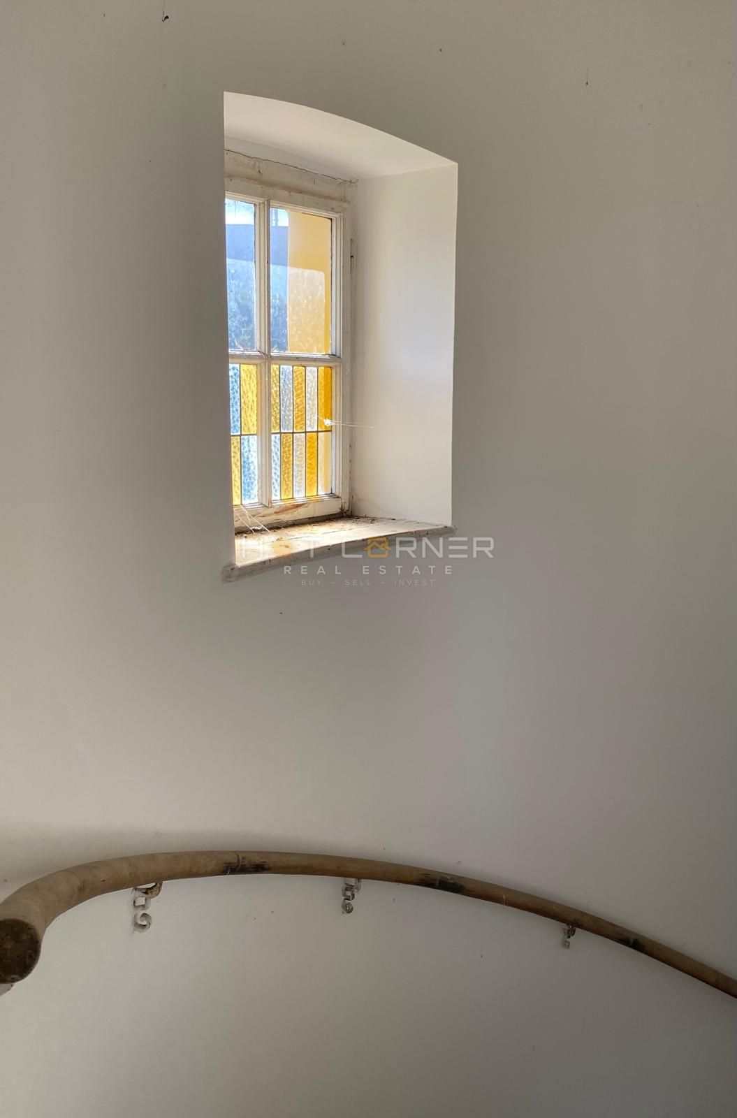 Pola, villa austro-ungarica in posizione top, ideale per boutique hotel o villa familiare di lusso