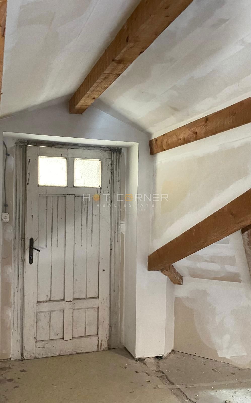 Pola, villa austro-ungarica in posizione top, ideale per boutique hotel o villa familiare di lusso