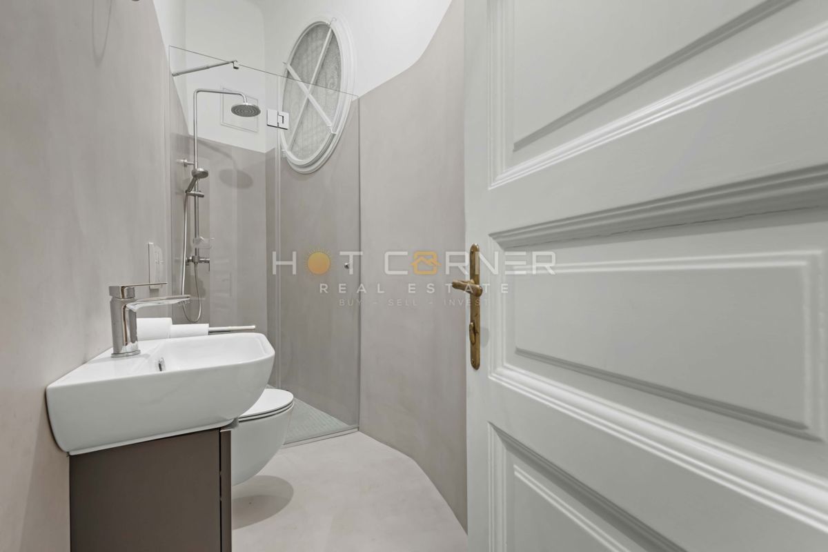 Appartamento elegante in Villa Minz, 147 m², vista mare