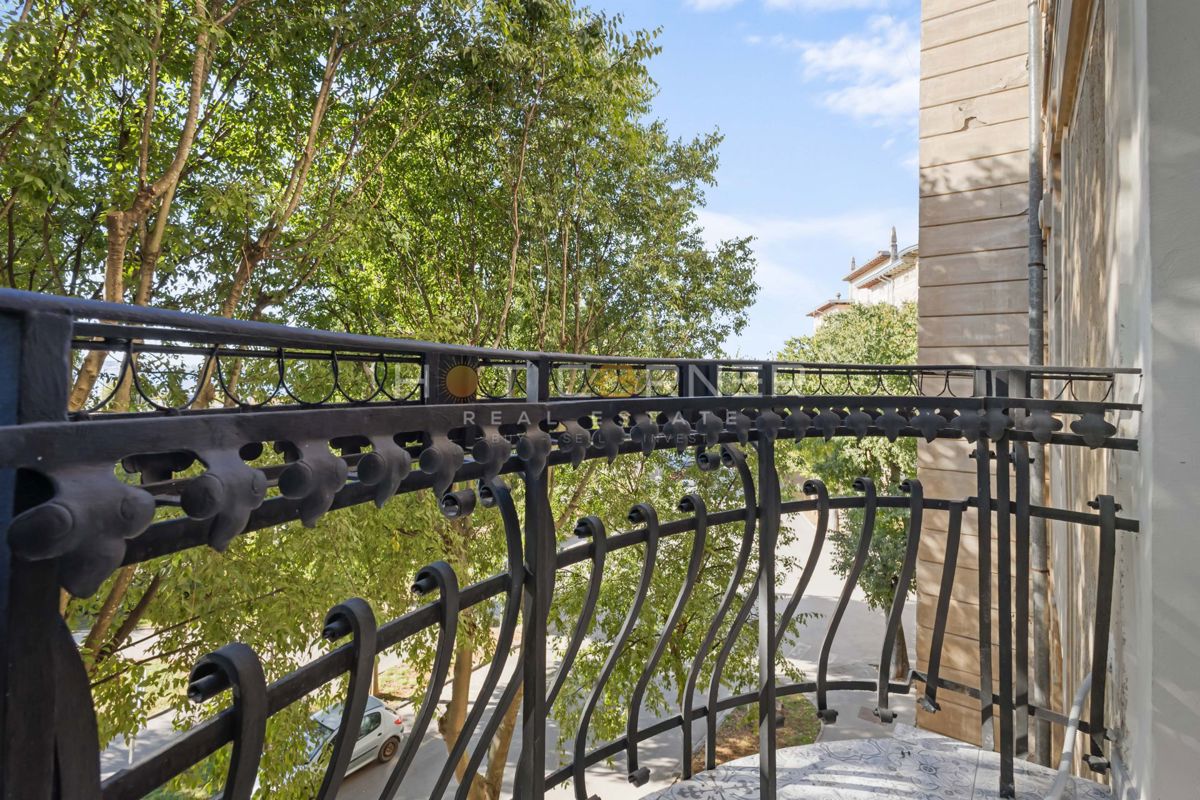 Appartamento elegante in Villa Minz, 147 m², vista mare