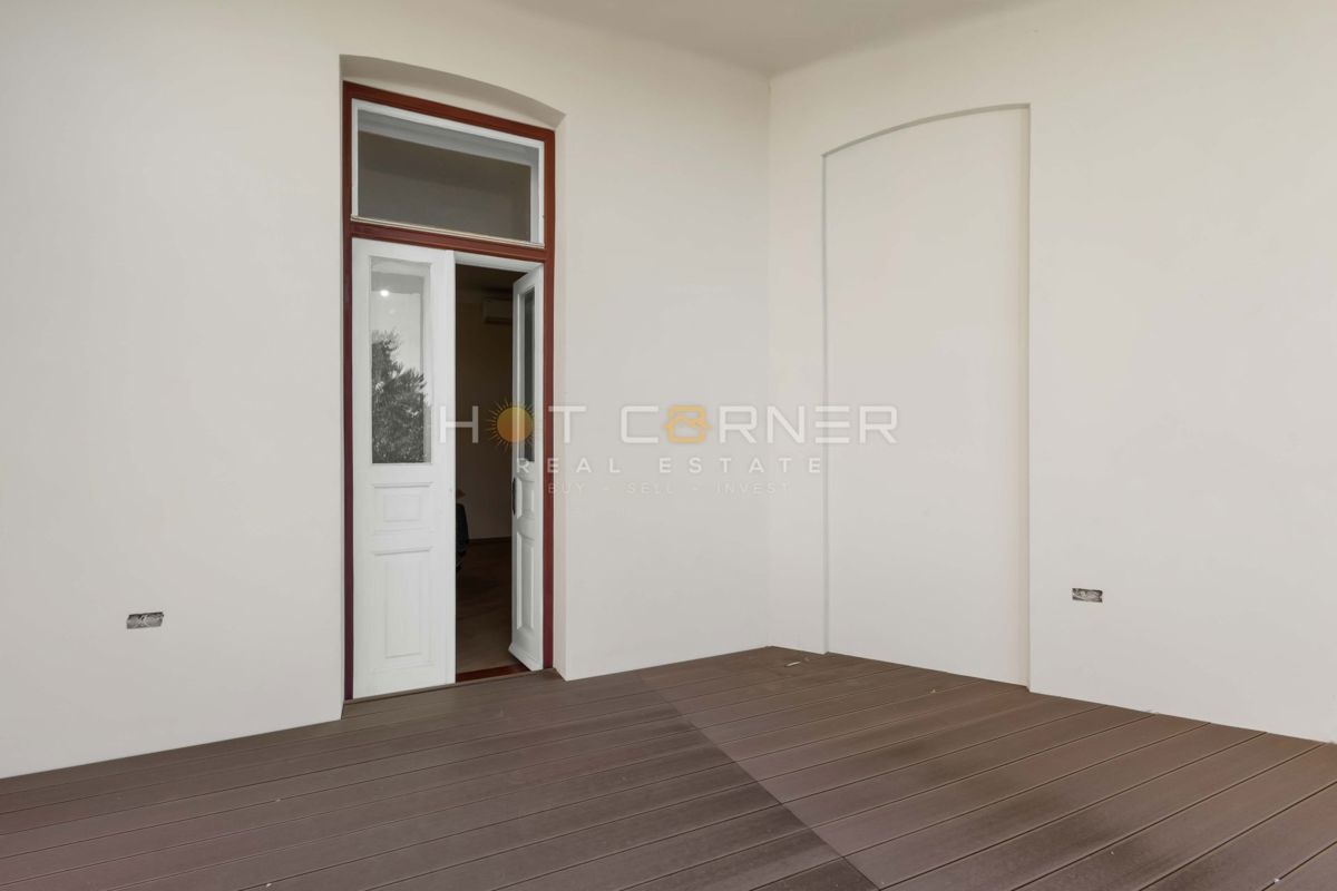 Appartamento elegante in Villa Minz, 147 m², vista mare