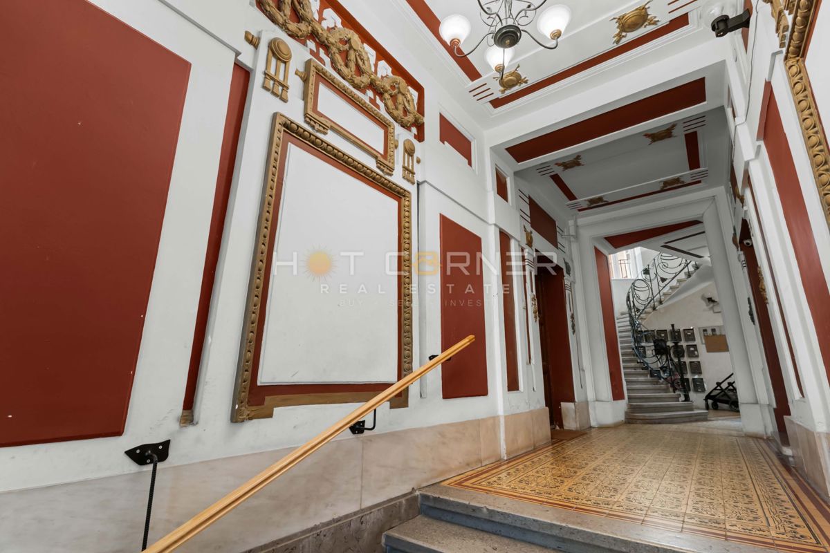 Appartamento elegante in Villa Minz, 147 m², vista mare