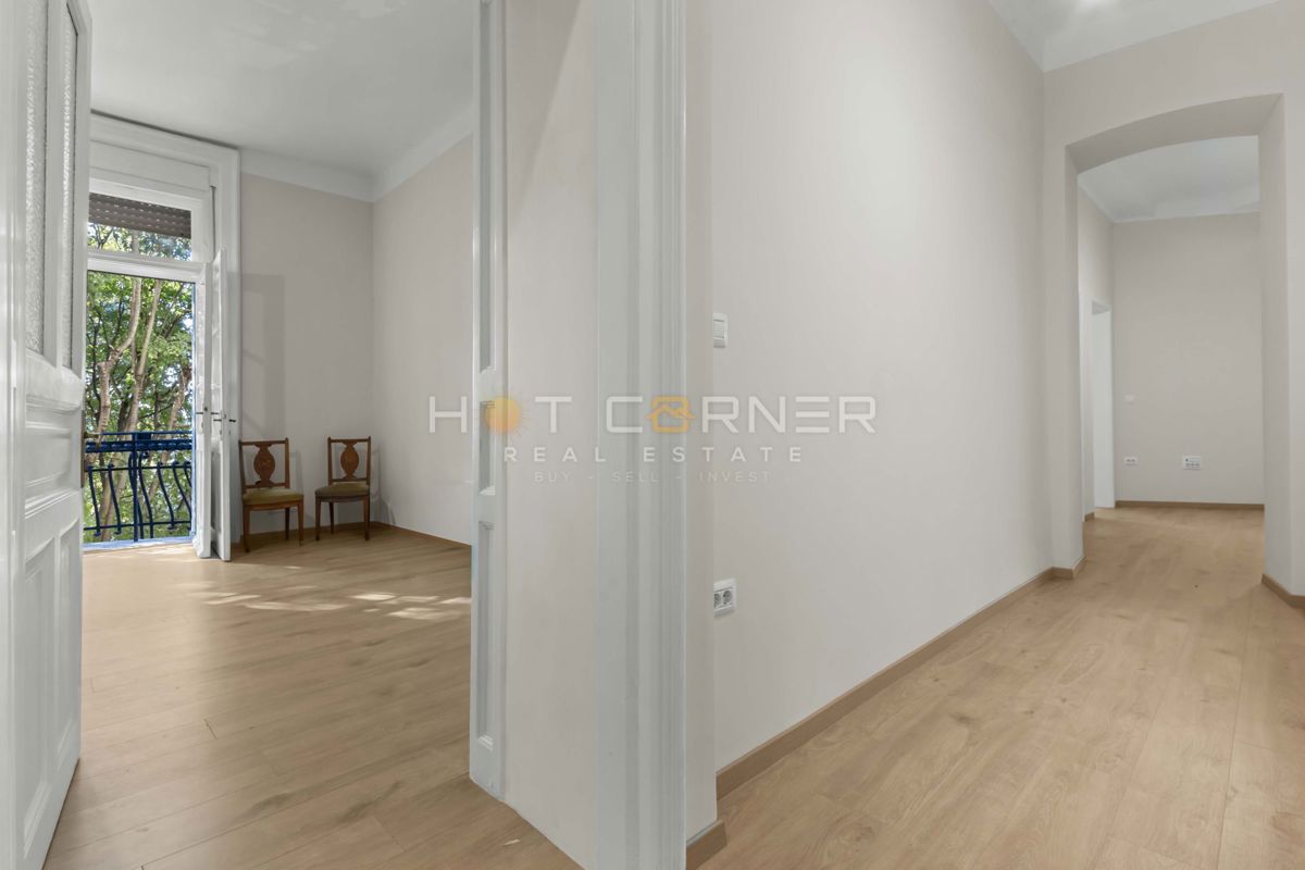 Appartamento elegante in Villa Minz, 147 m², vista mare