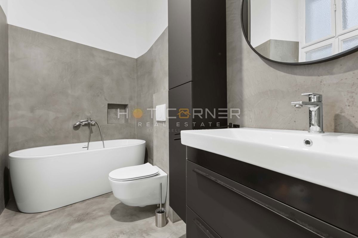 Appartamento elegante in Villa Minz, 147 m², vista mare