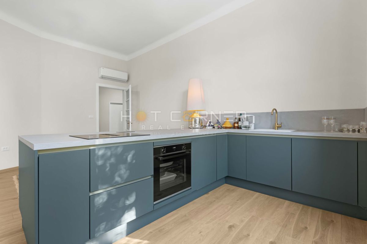 Appartamento elegante in Villa Minz, 147 m², vista mare