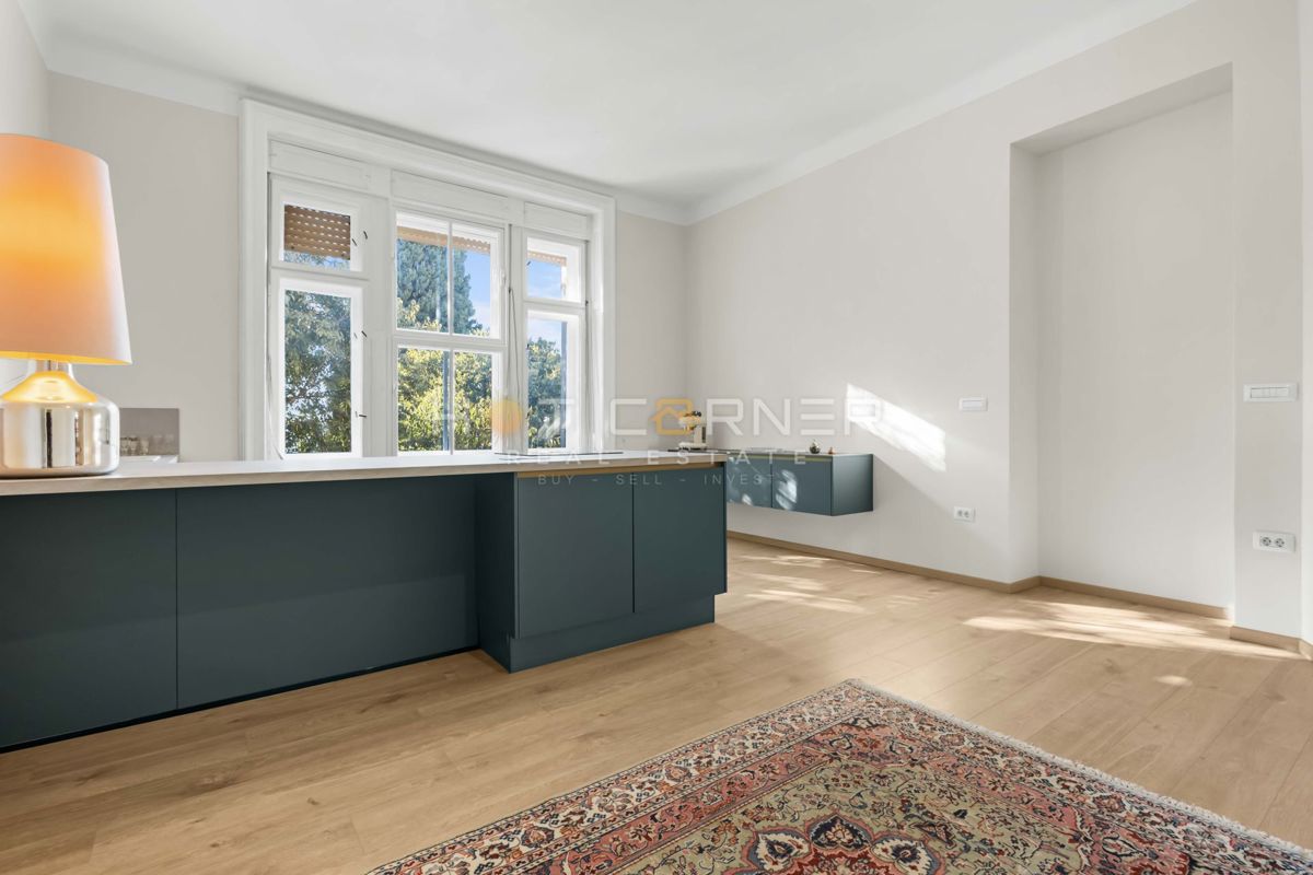 Appartamento elegante in Villa Minz, 147 m², vista mare