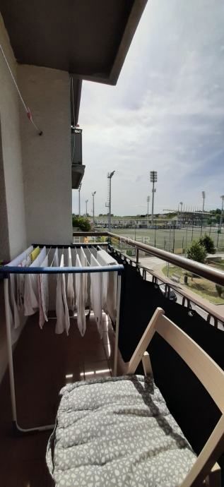 Pula, centro, appartamento 1 stanza, 2° piano, lato sud, PERMESSO DI ABITABILITÀ