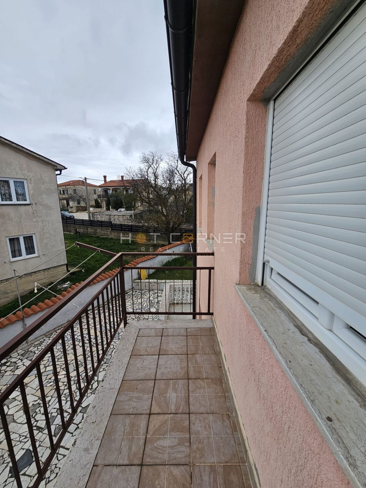 Casa con Tre Appartamenti e Vista Mare – Ližnjan
