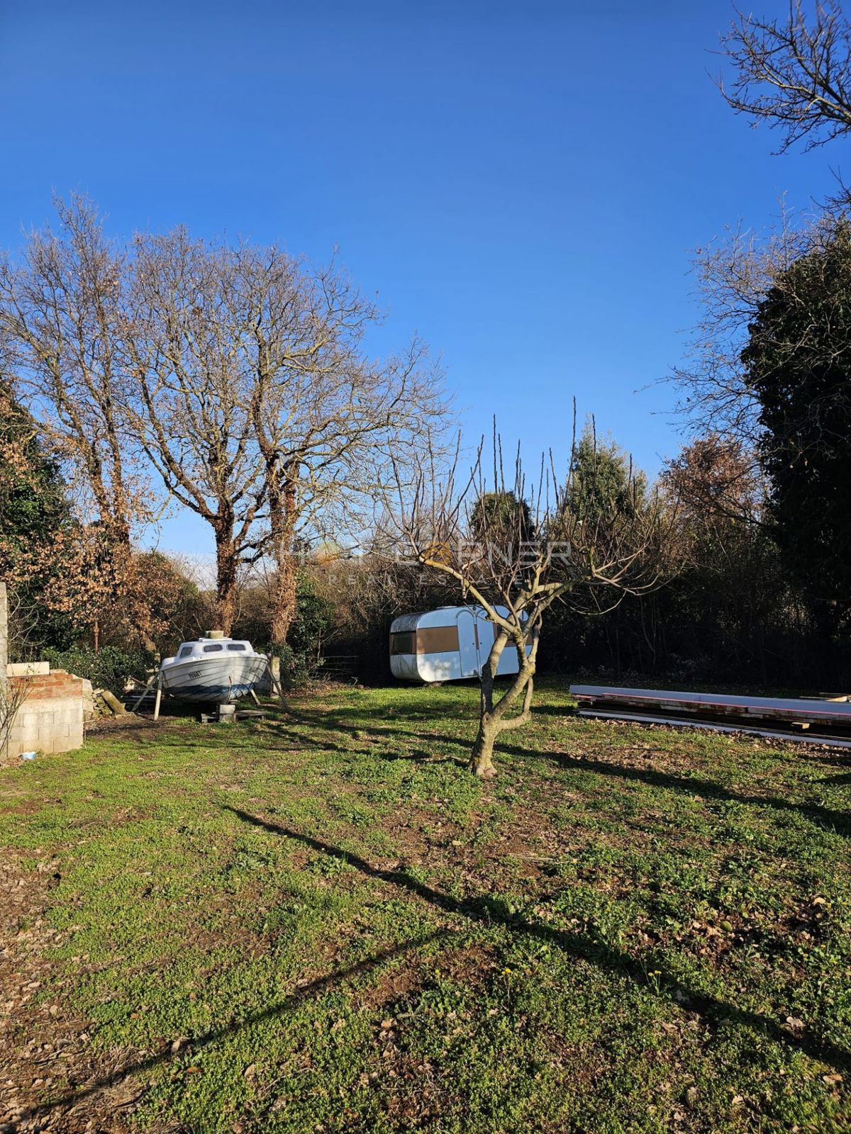 Casetta con Frutteto & Ulivi – Solo €150k a Banjole!