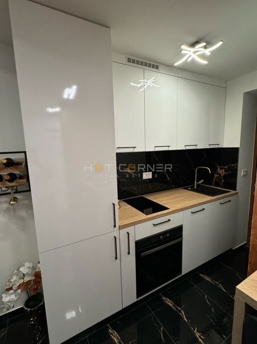 POLA - CENTRO STORICO | APPARTAMENTO MONOLOCALE DI LUSSO CON TERRAZZA | 28 m²