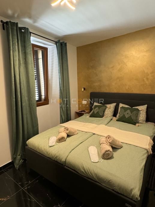 POLA - CENTRO STORICO | APPARTAMENTO MONOLOCALE DI LUSSO CON TERRAZZA | 28 m²