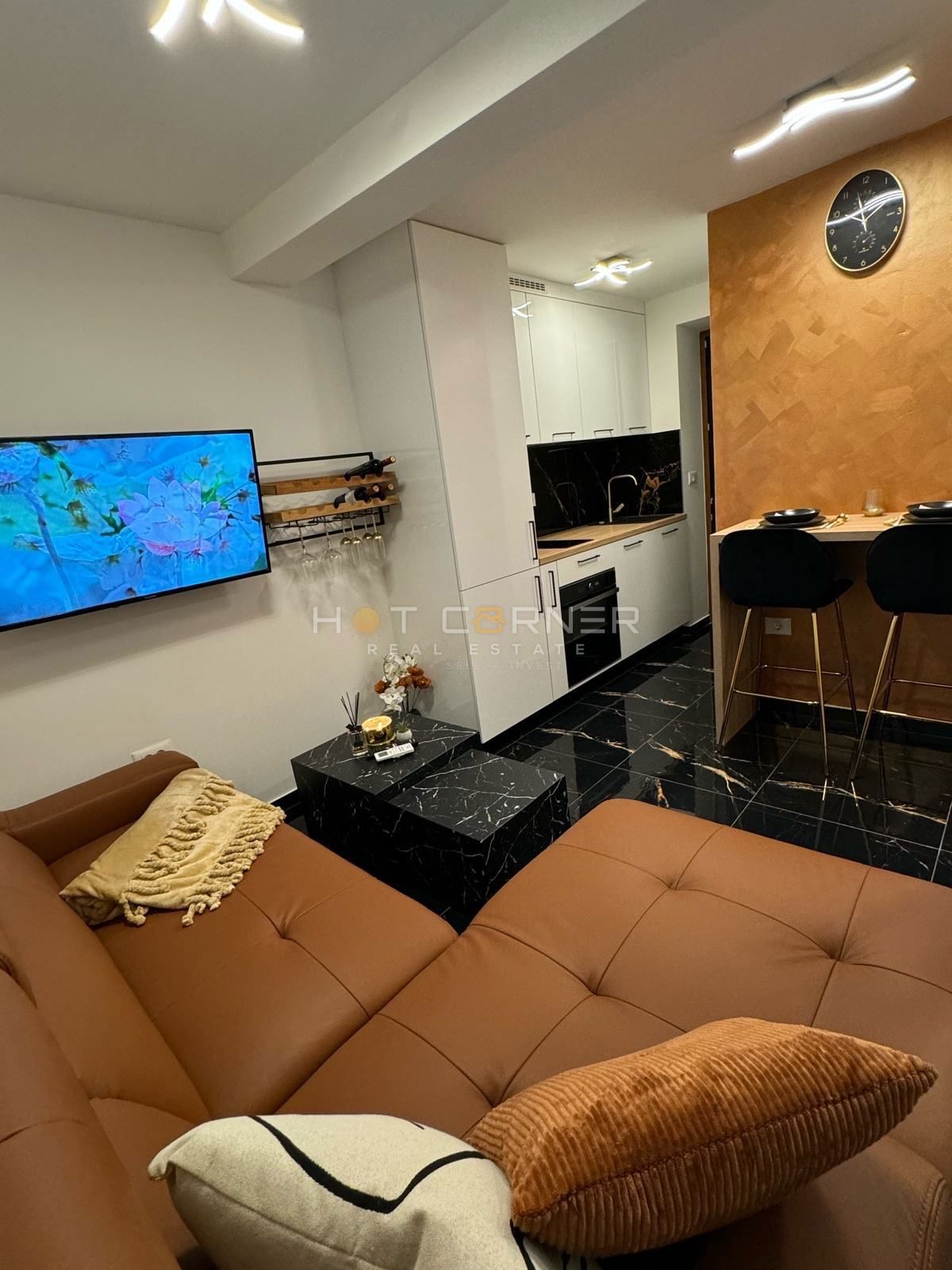 POLA - CENTRO STORICO | APPARTAMENTO MONOLOCALE DI LUSSO CON TERRAZZA | 28 m²