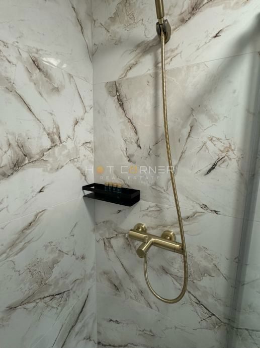 POLA - CENTRO STORICO | APPARTAMENTO MONOLOCALE DI LUSSO CON TERRAZZA | 28 m²