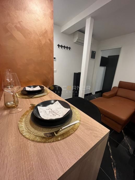 POLA - CENTRO STORICO | APPARTAMENTO MONOLOCALE DI LUSSO CON TERRAZZA | 28 m²