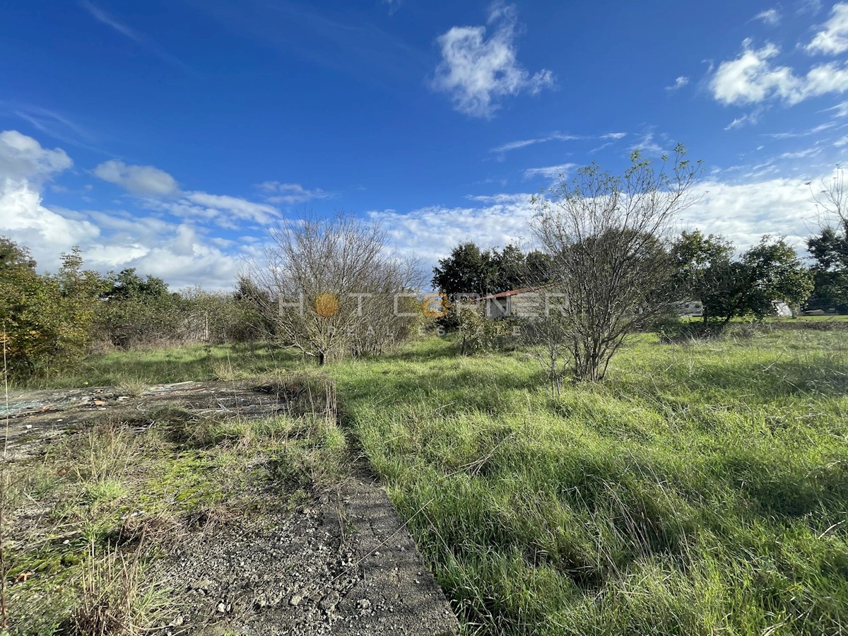 Terreno agricolo Šišan, Ližnjan, 1.500m2