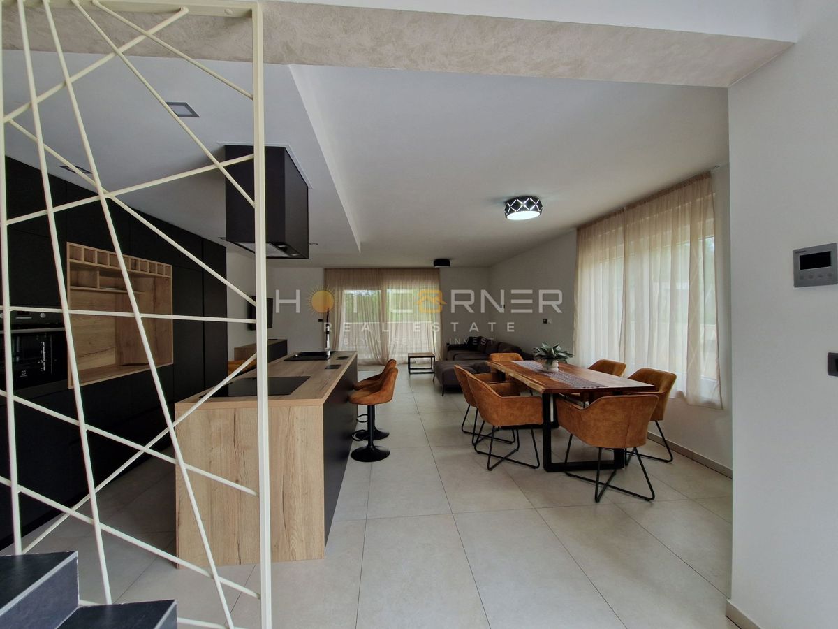 Appartamento Štinjan, Pula, 145m2