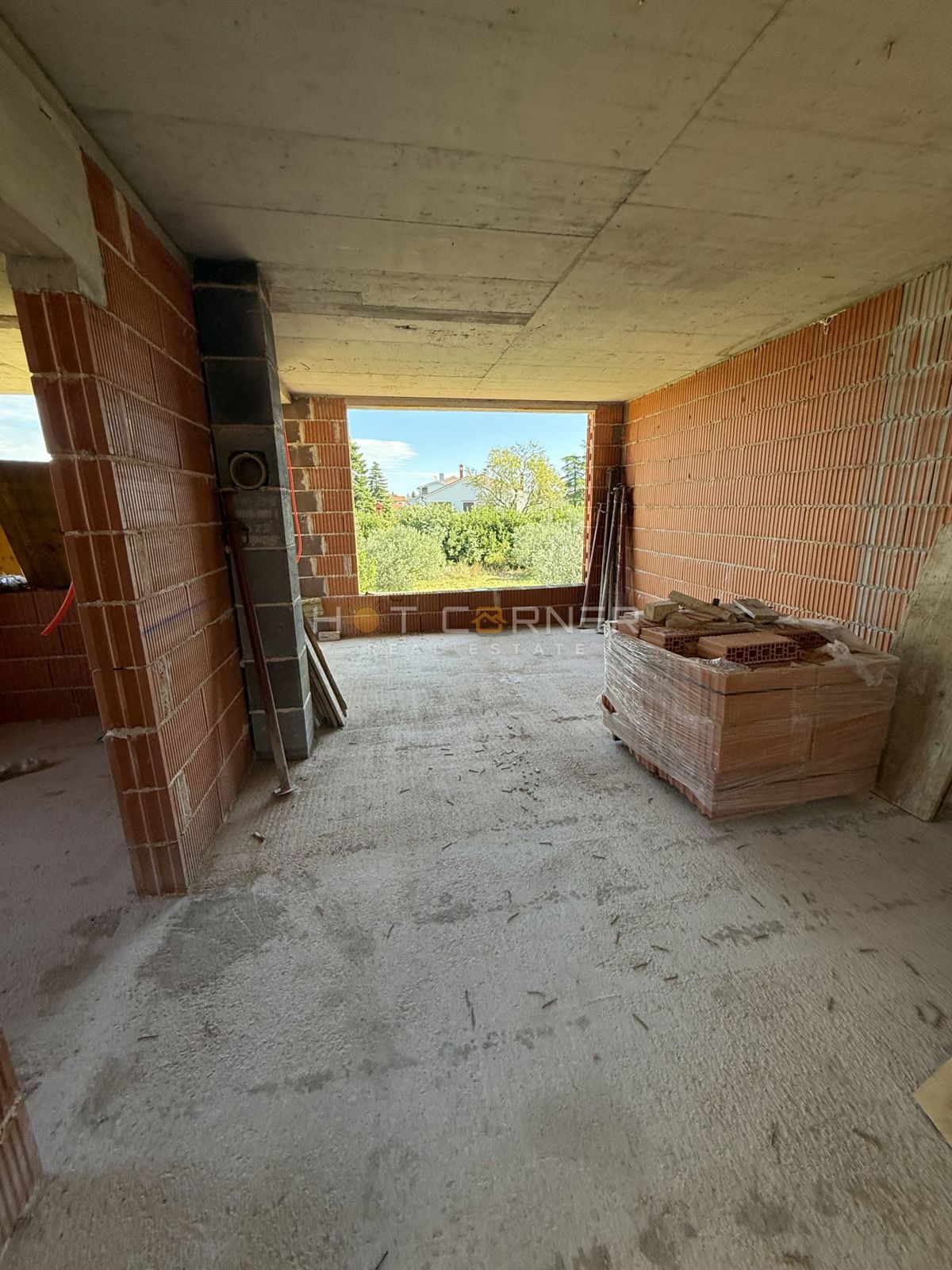 Štinjan, penthouse, 3 camere, ampia terrazza, vista mare, a 3 minuti in auto dalla spiaggia di Puntižela!