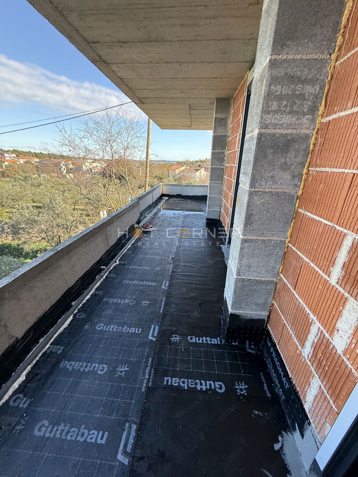 Štinjan, penthouse, 3 camere, ampia terrazza, vista mare, a 3 minuti in auto dalla spiaggia di Puntižela!