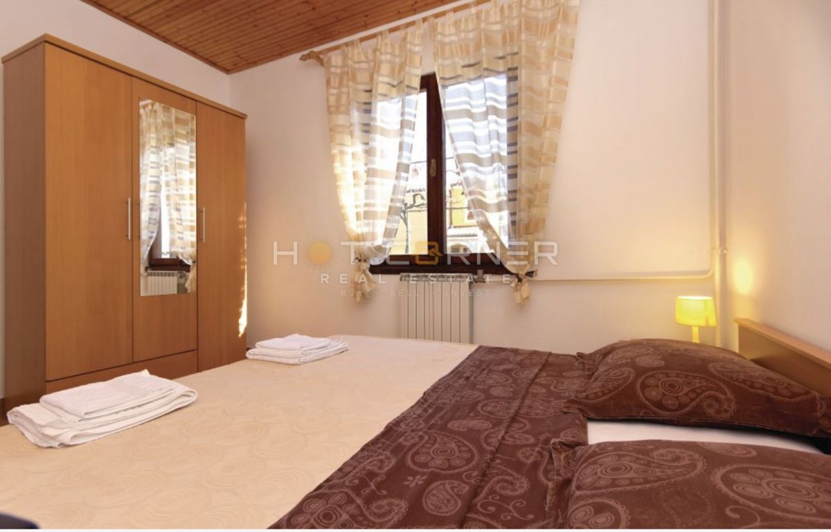 Affascinante Casa in Pietra, Šišan, 1500 m² di Giardino, Taverna Tradizionale