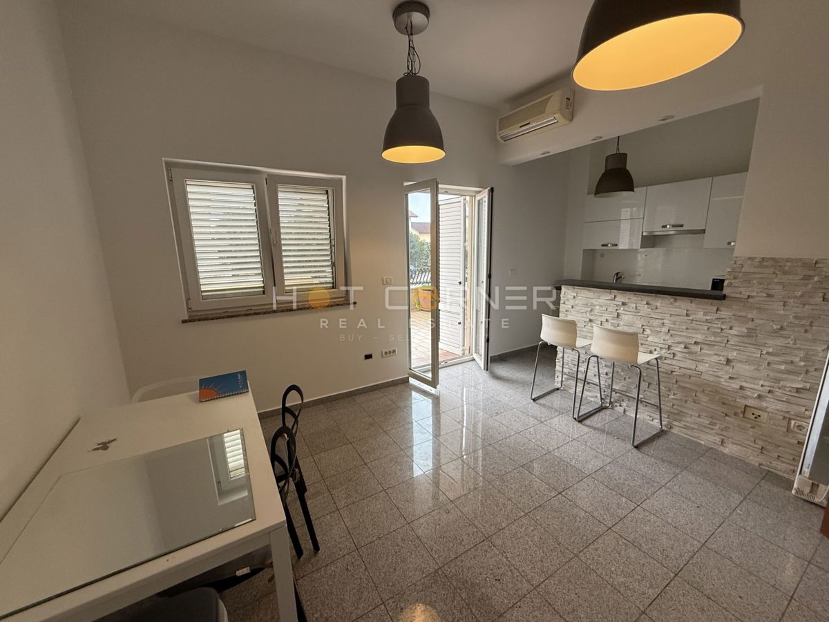 Pula, Veli Vrh, appartamento al piano terra, 1 camera da letto, ampia terrazza