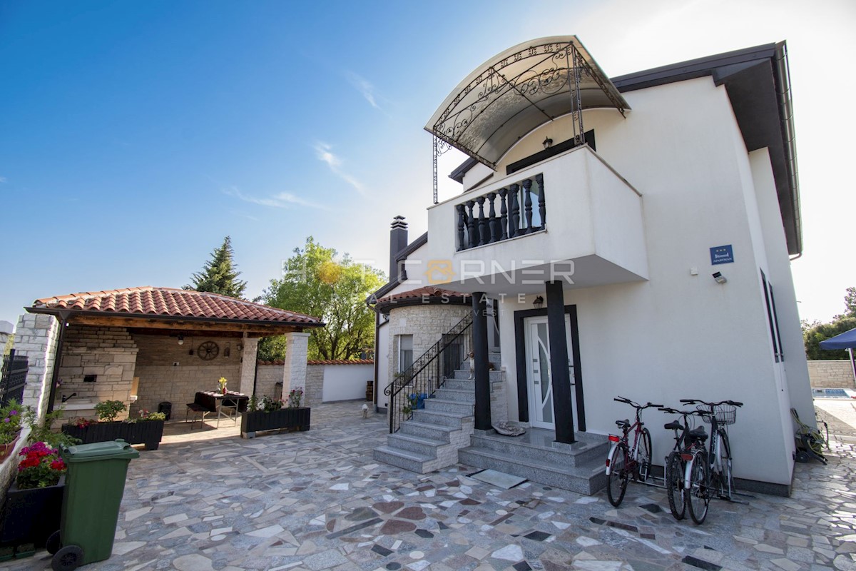 Casa Veli vrh, Pula, 260m2