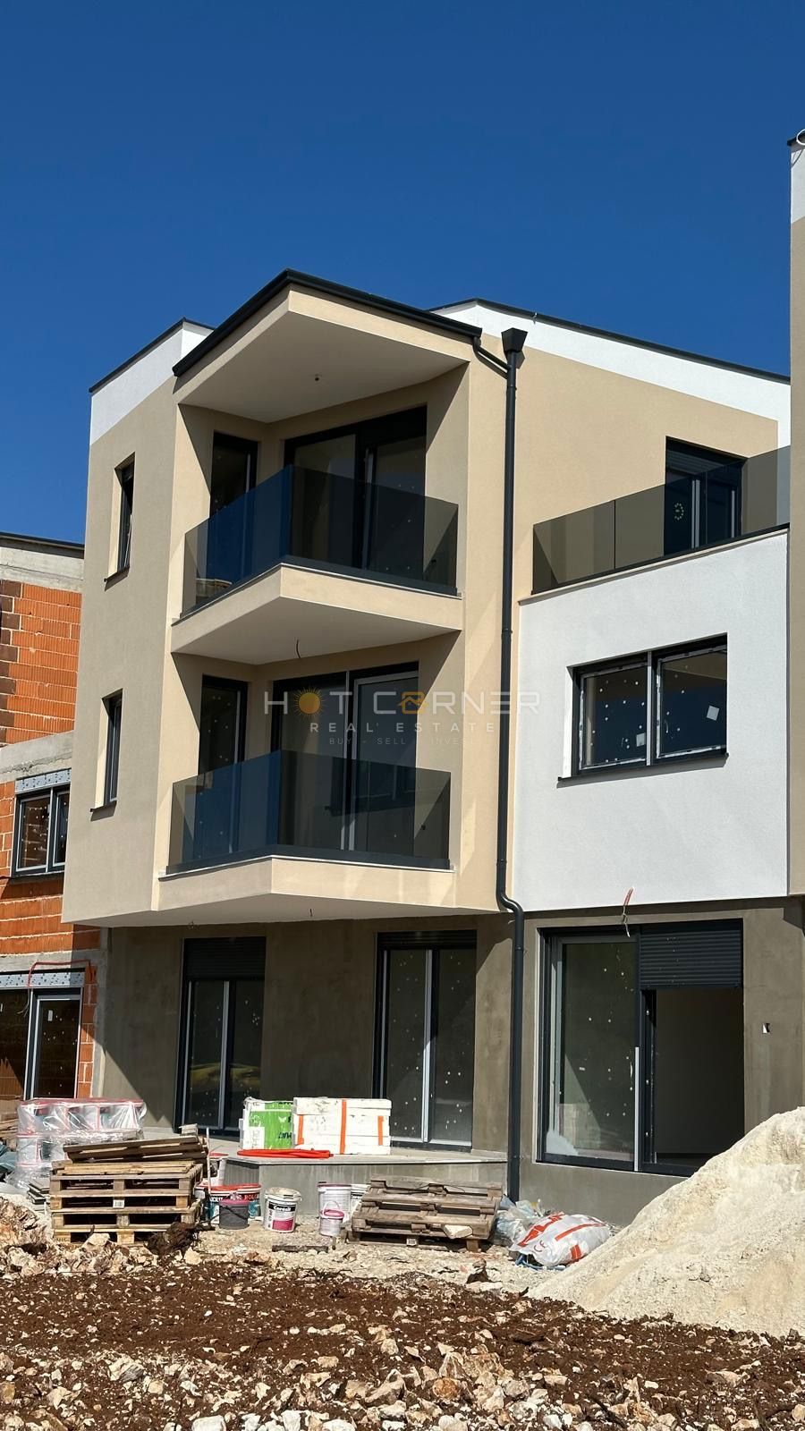 Medulin, 650 m dalla spiaggia, nuovo, appartamento al piano terra, 2 camere da letto con 175 m² di giardino