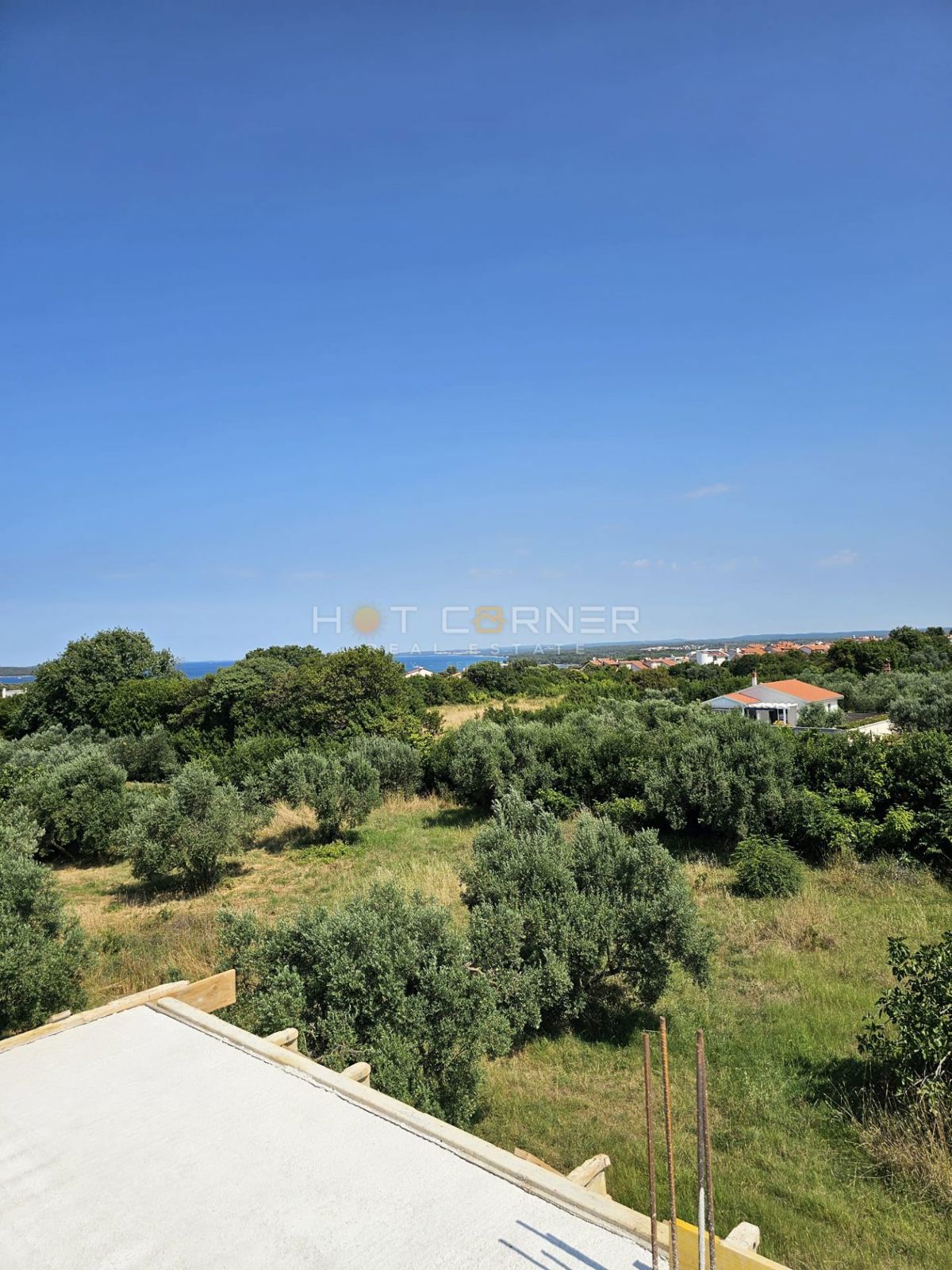 OFFERTA SPECIALE – SOLO 2939 €/m² Pompa di calore, vista mare, vicino al mare, Penthouse – un ottimo investimento o casa ideale!