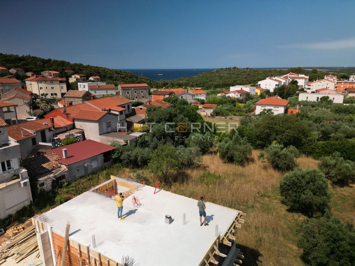 OFFERTA SPECIALE – SOLO 2939 €/m² Pompa di calore, vista mare, vicino al mare, Penthouse – un ottimo investimento o casa ideale!