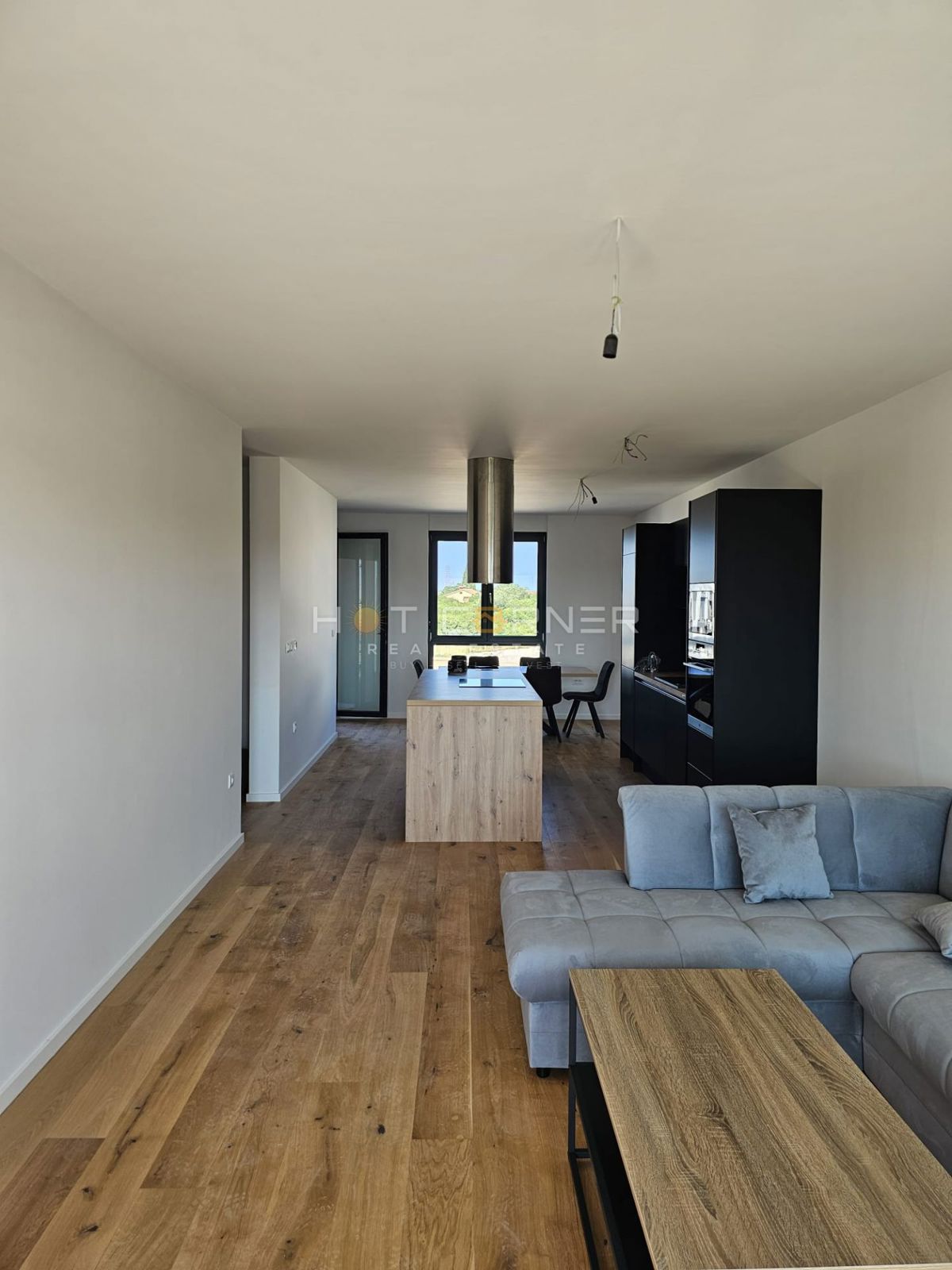 Appartamento penthouse moderno e luminoso a Valdebek – Pola