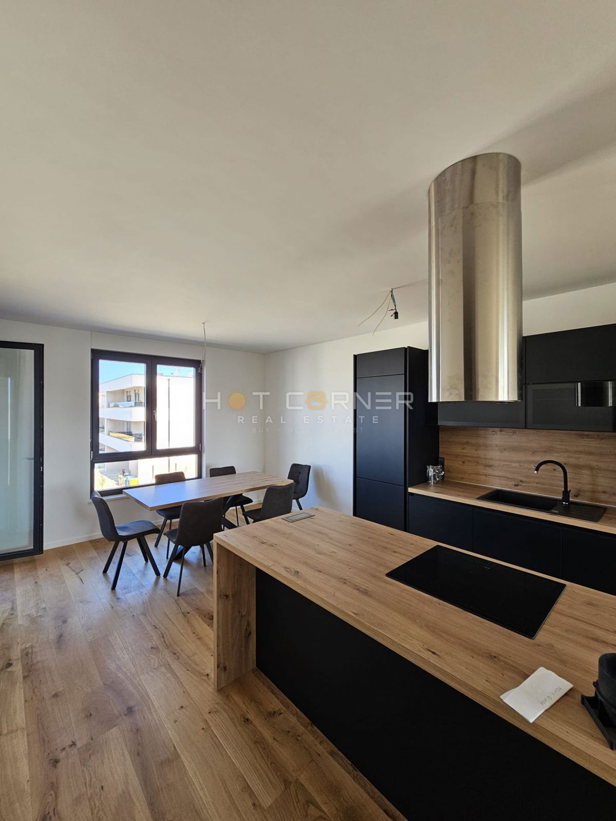 Appartamento penthouse moderno e luminoso a Valdebek – Pola