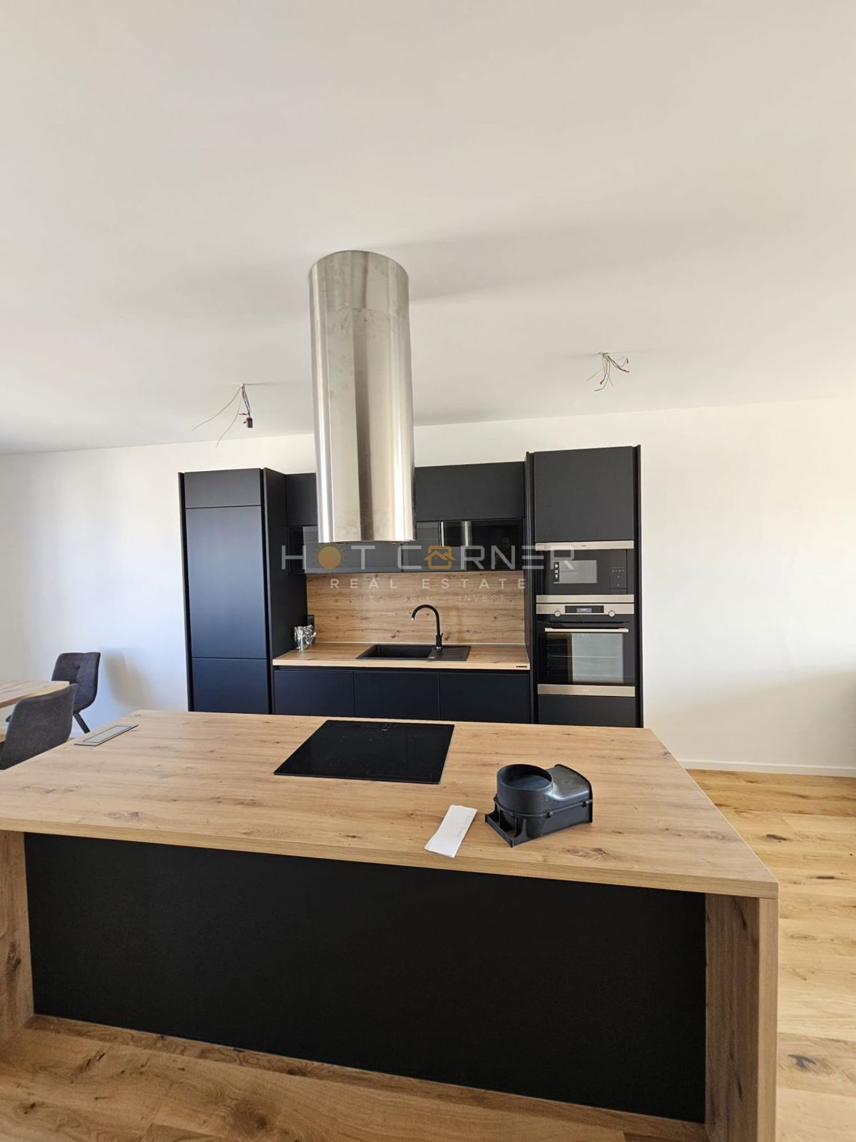 Appartamento penthouse moderno e luminoso a Valdebek – Pola
