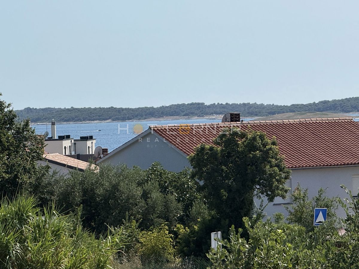 Medulin, a 300 m dalla spiaggia, nuovi appartamenti con vista mare aperta!