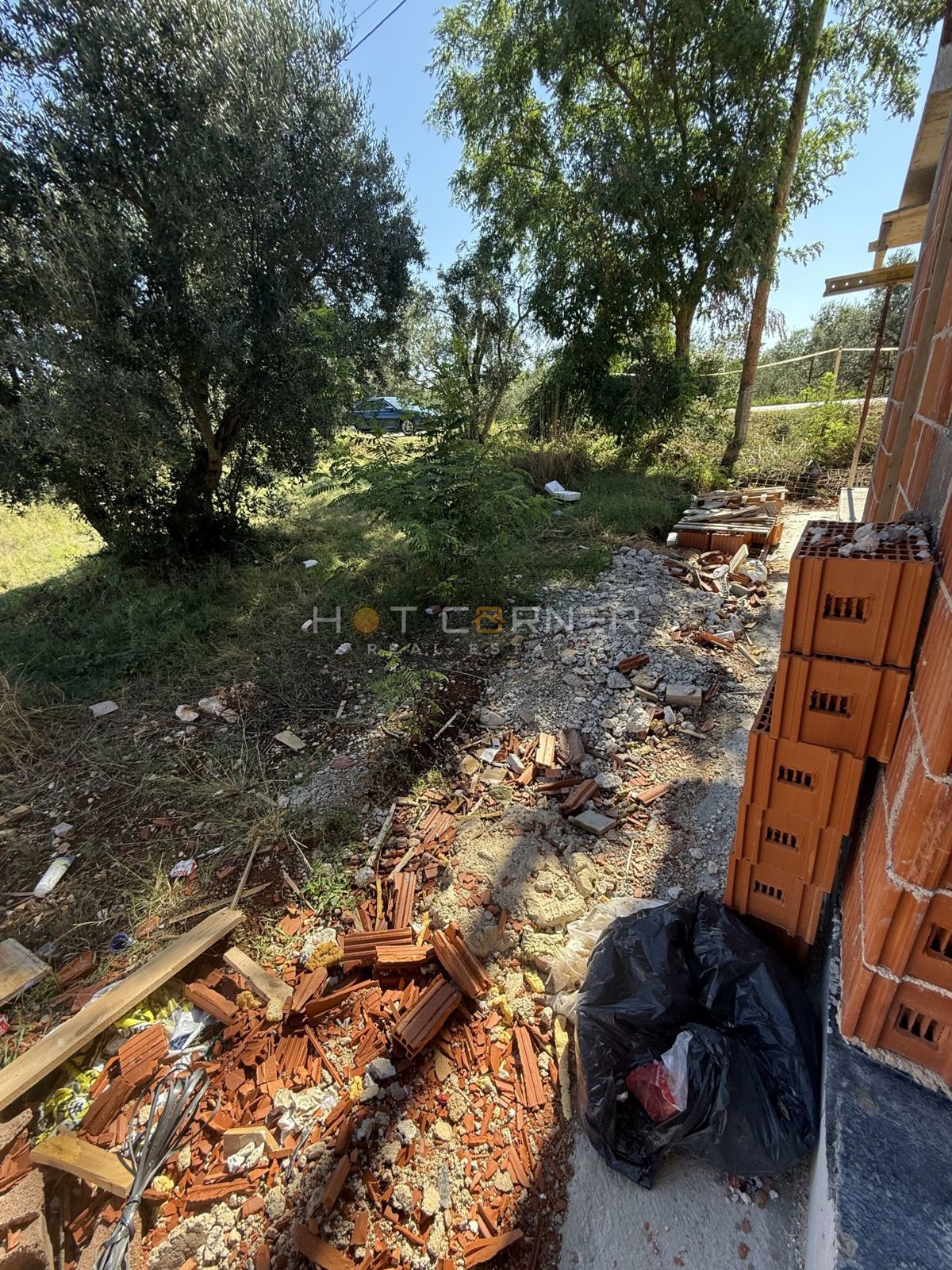 Pola, Veli Vrh, splendida posizione a 300 m dal mare, moderno appartamento al piano terra 2CC + giardino di 75 m²