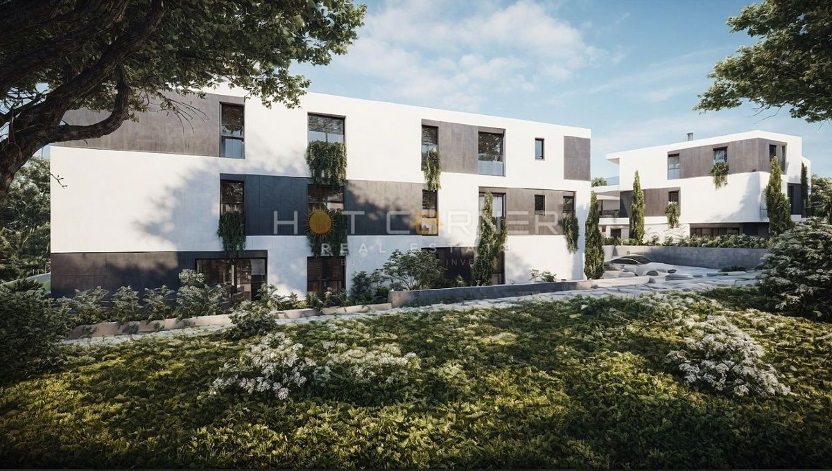 Pola, Veli Vrh, splendida posizione a 300 m dal mare, moderno appartamento al piano terra 2CC + giardino di 75 m²