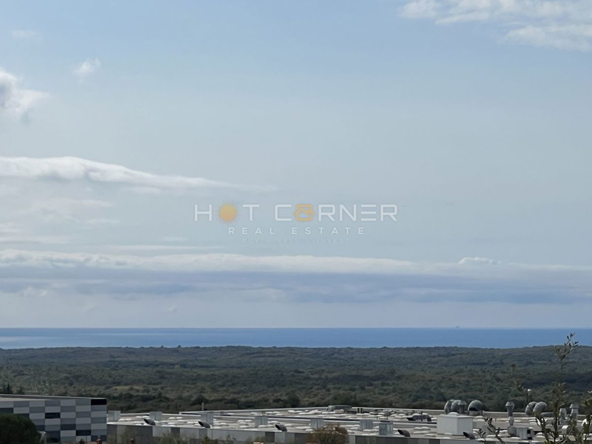 Rovigno dintorni, splendida metà moderna di bifamiliare, vista mare, piscina!