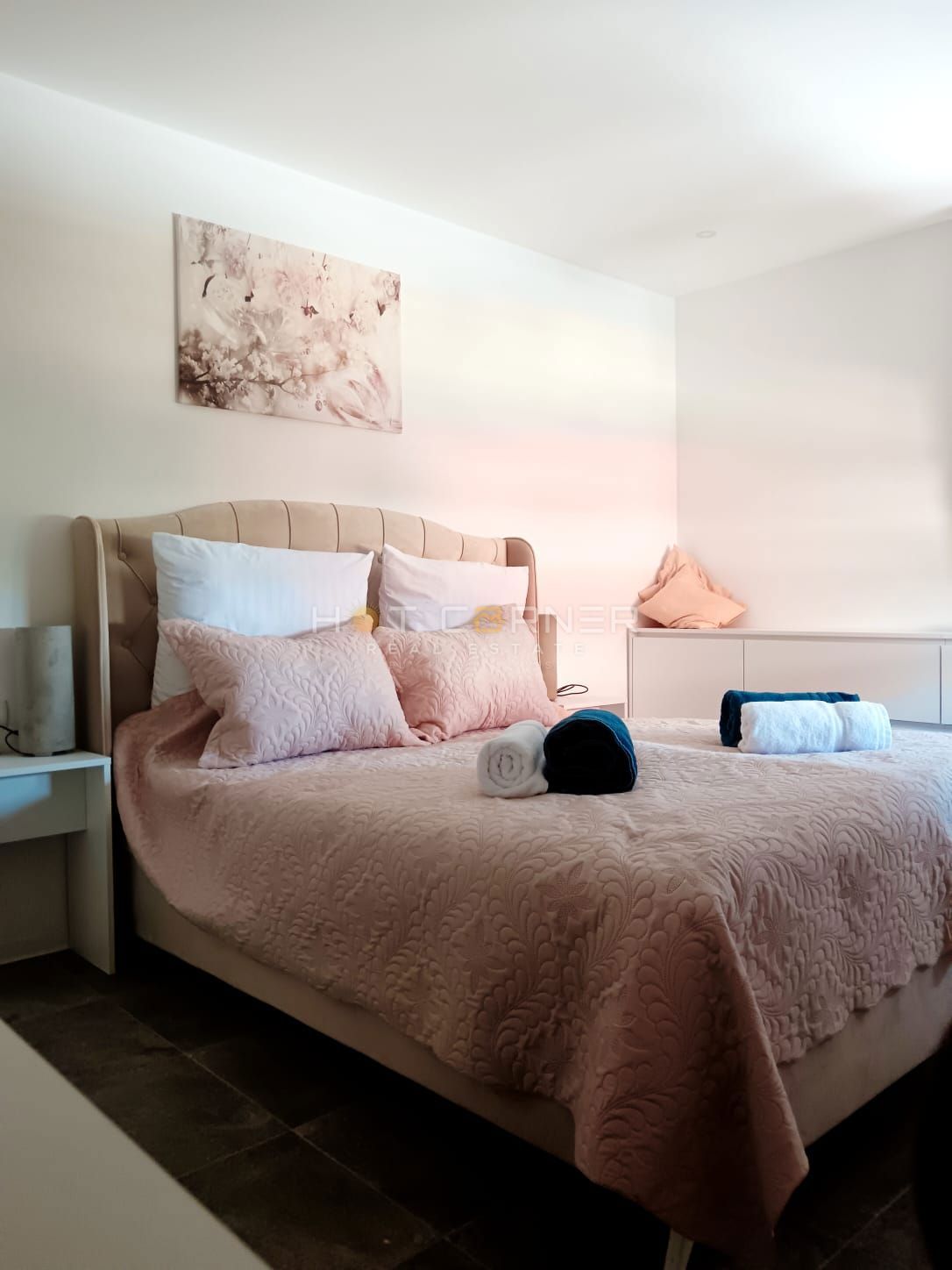 Rovigno dintorni, splendida metà moderna di bifamiliare, vista mare, piscina!