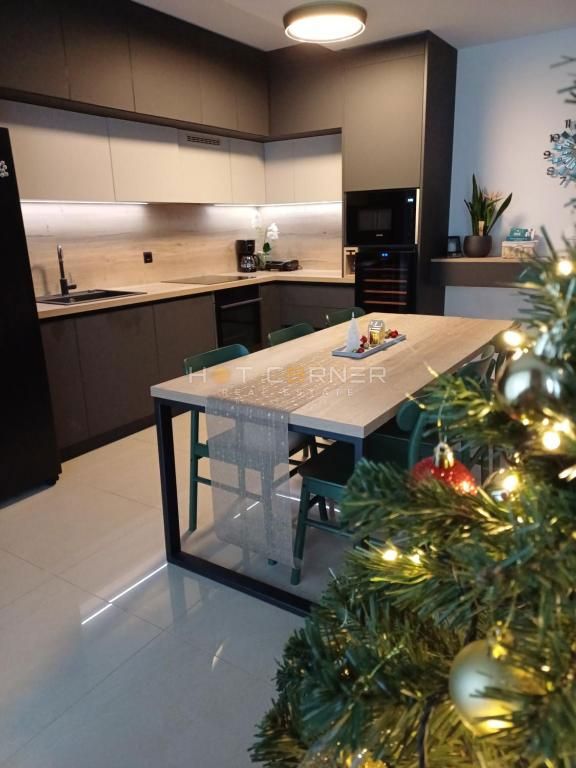 Banjole, direttamente sopra la spiaggia, penthouse di lusso, vista mare, piscina, ascensore